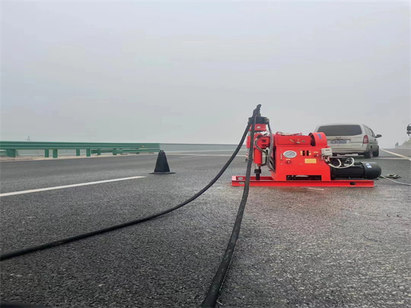 龙岗马路路基路面开裂下沉注浆加固灌浆